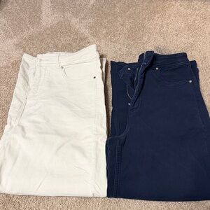 CALIA by Carrie Underwood White and Navy Wide Leg Pants